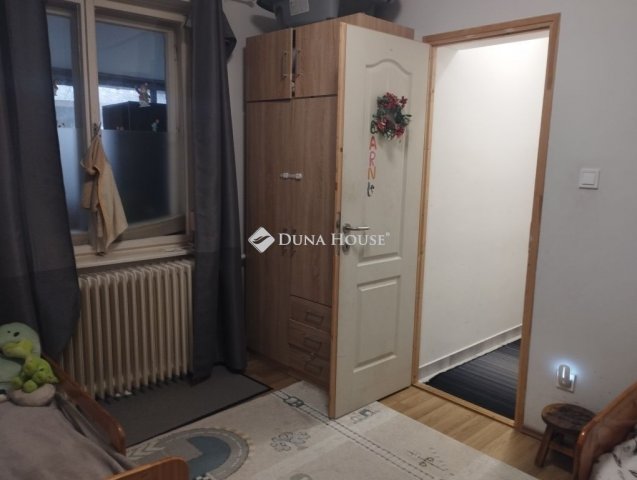 Eladó családi ház, Székesfehérvárott 74 M Ft, 3 szobás