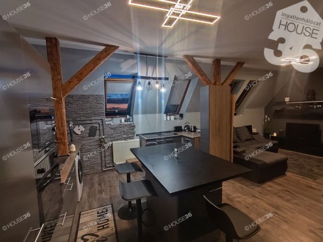 Eladó téglalakás, Kecskeméten 39.7 M Ft, 2 szobás