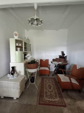 Eladó családi ház, Vekerden 7.9 M Ft, 2 szobás