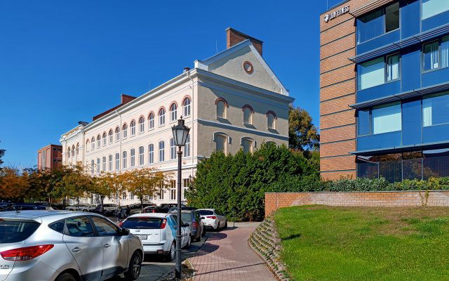 Kiadó iroda, Debrecenben, Vágóhíd utcában 123 E Ft / hó