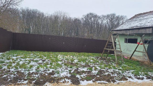 Eladó családi ház, Bősárkányon 60 M Ft, 3 szobás