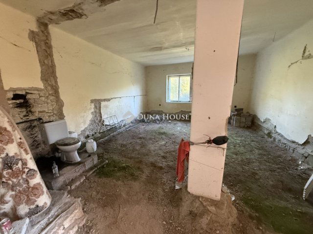 Eladó családi ház, Tokajban 35 M Ft, 1 szobás