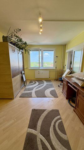 Kiadó panellakás, albérlet, Debrecenben 200 E Ft / hó, 1 szobás