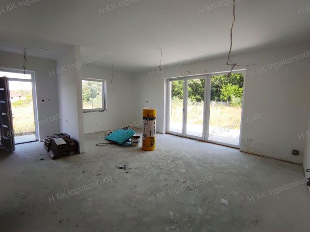 Eladó ikerház, Őrbottyánban 82.49 M Ft, 4 szobás