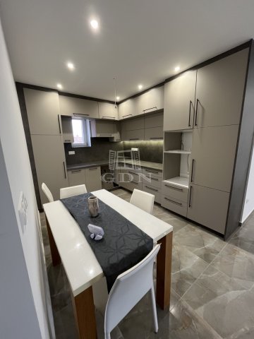 Eladó családi ház, Veszprémben 119.9 M Ft, 4 szobás
