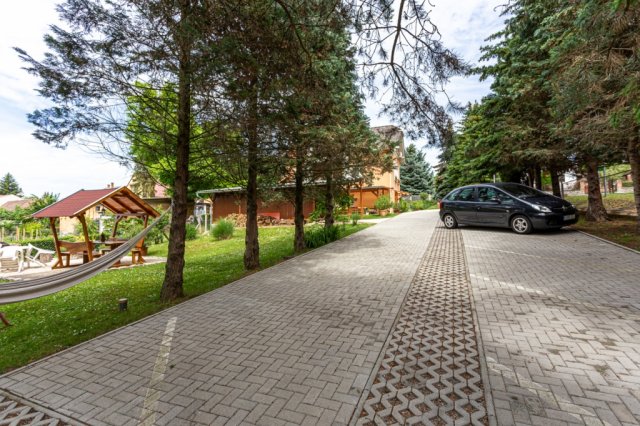 Eladó hotel, Abaligeten 139 M Ft, 8 szobás / költözzbe.hu