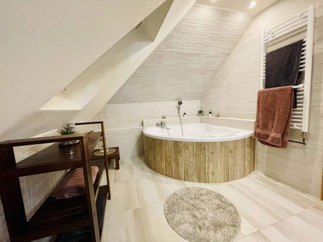 Eladó családi ház, Vértesszőlősön 179 M Ft, 4 szobás