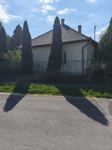 Eladó családi ház, Mezőcsáton 15.8 M Ft, 3 szobás