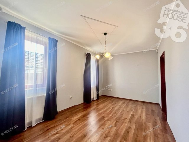 Eladó családi ház, Kecskeméten 98 M Ft, 3 szobás