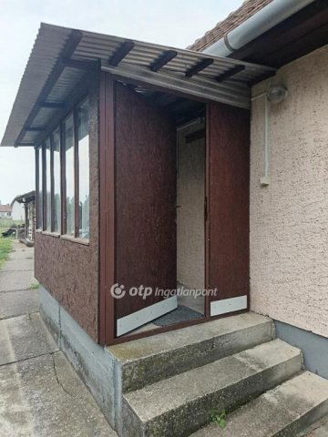 Eladó családi ház, Hosszúpályin 11.5 M Ft, 1 szobás