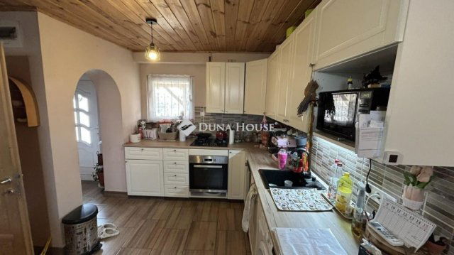 Eladó családi ház, Ágasegyházán 31 M Ft, 3 szobás