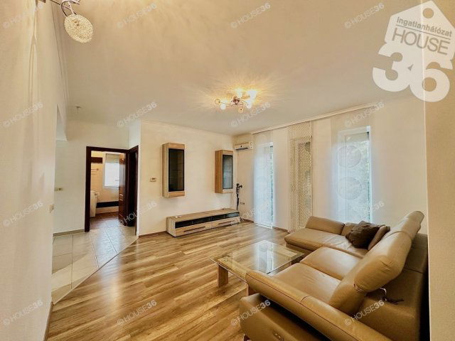 Eladó családi ház, Kecskeméten 99.9 M Ft, 4 szobás