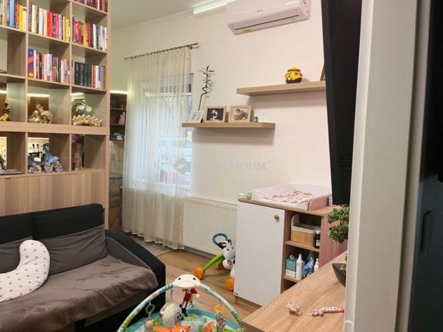 Eladó téglalakás, Nyergesújfaluban 32.9 M Ft, 2 szobás