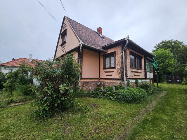 Eladó családi ház, Nagytevelen 22.9 M Ft, 1+2 szobás