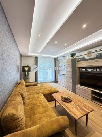 Eladó panellakás, Budapesten, III. kerületben 105 M Ft, 3 szobás