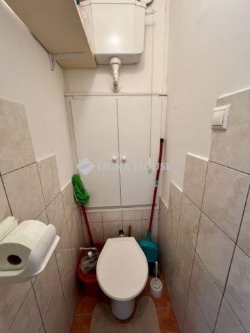 Eladó panellakás, Pécsett 44.9 M Ft, 2 szobás