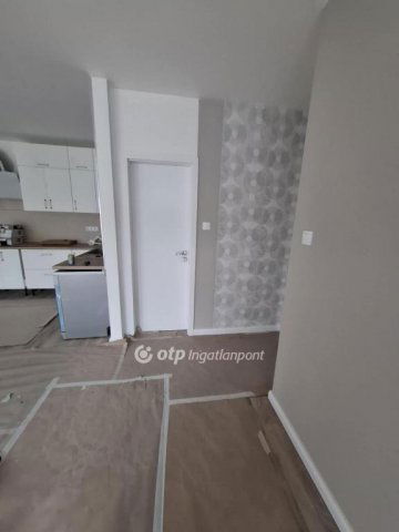 Eladó családi ház, Pusztaszabolcson 89.9 M Ft, 4 szobás