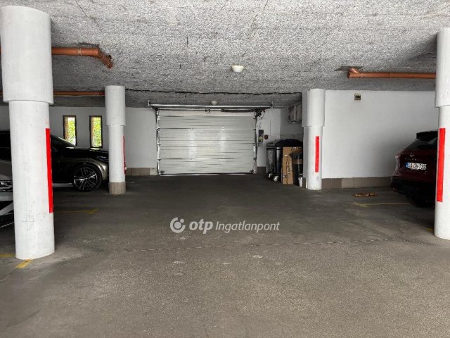 Eladó garázs, Siófokon 9 M Ft / költözzbe.hu