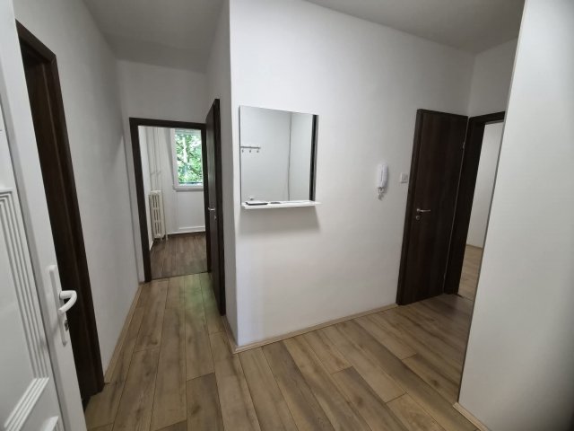 Eladó panellakás, Pécsett, Varsány utcában 45.5 M Ft, 2 szobás