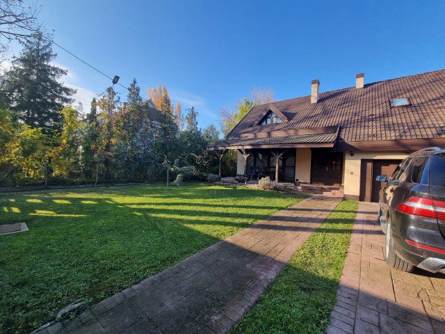 Eladó családi ház, Siófokon 199 M Ft, 6 szobás