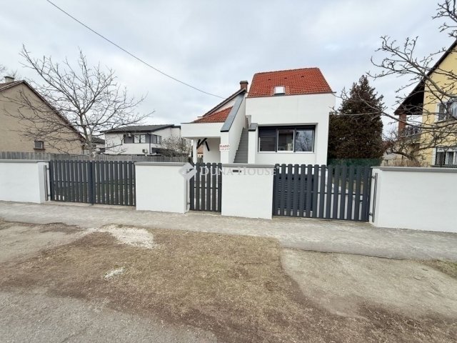 Eladó családi ház, Budapesten, XVIII. kerületben 149.9 M Ft