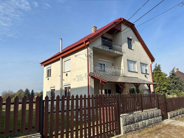 Eladó családi ház, Galgahévízen 65 M Ft, 4 szobás