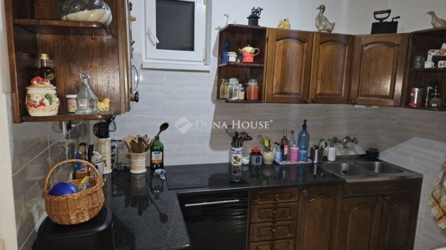 Eladó családi ház, Székesfehérvárott 135 M Ft, 5 szobás