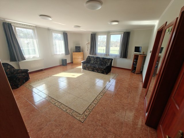 Eladó családi ház, Pécelen 134.99 M Ft, 4+1 szobás