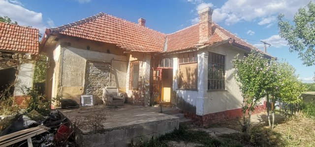 Eladó családi ház, Jászteleken 7.99 M Ft, 2 szobás