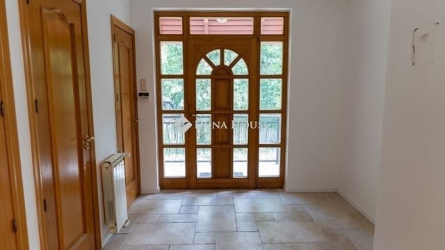 Eladó családi ház, Leányfaluban 199 M Ft, 4 szobás