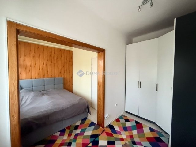 Eladó sorház, Székesfehérvárott 90 M Ft, 3 szobás