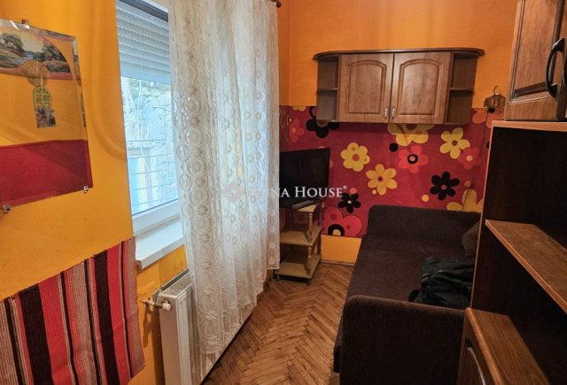 Eladó téglalakás, Pécsett, Irgalmasok utcájában 67.99 M Ft