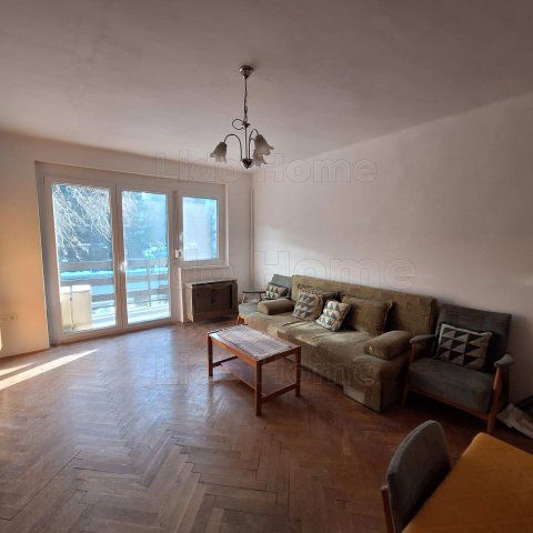 Eladó téglalakás, Siófokon 69.9 M Ft, 3 szobás