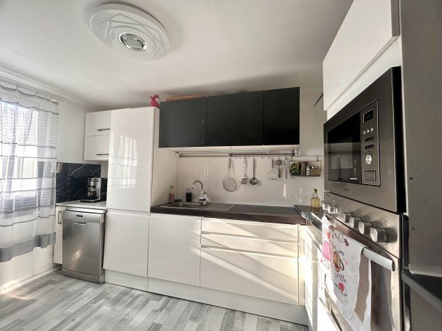 Eladó családi ház, Ácson 35 M Ft, 2 szobás