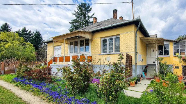 Eladó családi ház, Karádon 44.7 M Ft, 3 szobás