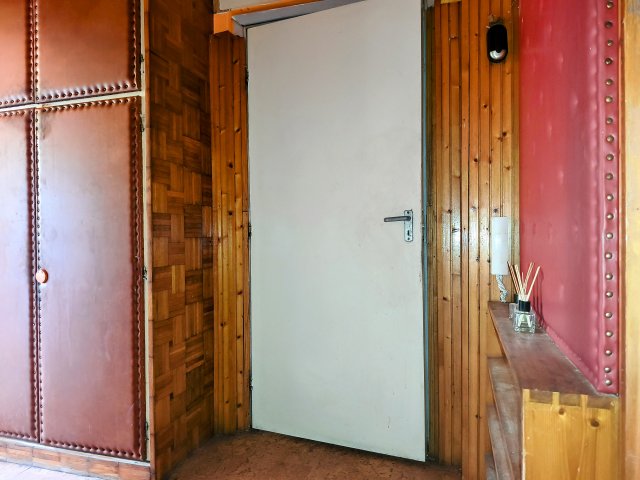 Eladó panellakás, Békéscsabán 19.8 M Ft, 3 szobás