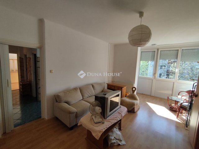 Eladó téglalakás, Tatabányán, Vadász utcában 43.99 M Ft