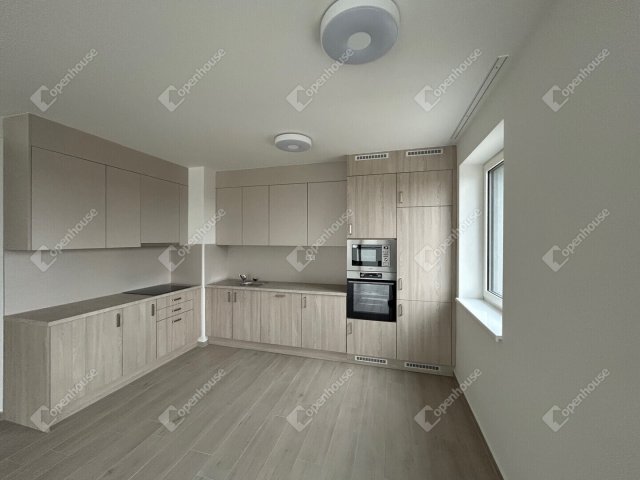 Kiadó téglalakás, albérlet, Győrött 303 E Ft / hó, 3 szobás