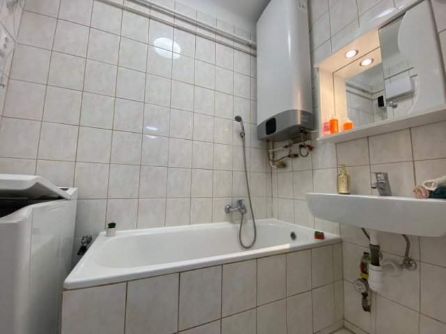 Kiadó téglalakás, albérlet, XV. kerületben, Lóvasút közben