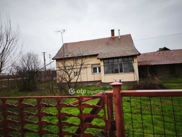 Eladó családi ház, Gyomaendrődön 14 M Ft, 2 szobás