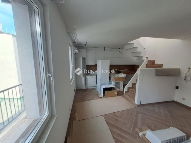 Eladó téglalakás, Budapesten, VI. kerületben 90 M Ft, 2 szobás