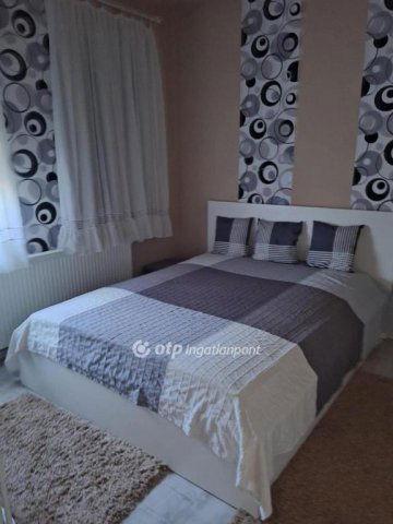 Eladó téglalakás, Fehérgyarmaton 65 M Ft, 3 szobás