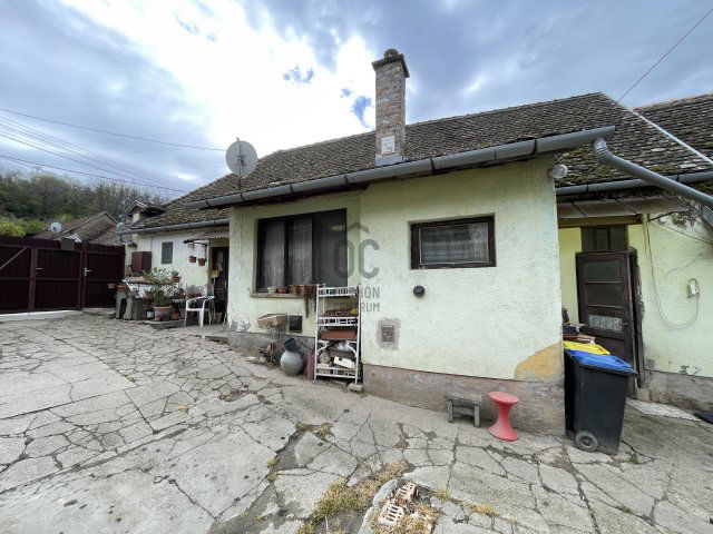Eladó családi ház, Szekszárdon, Bartina utcában 29 M Ft