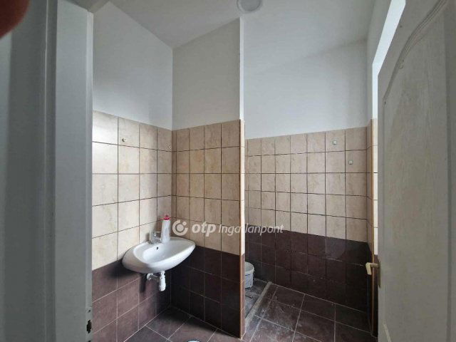 Eladó téglalakás, Tápiószelén 29.99 M Ft, 3 szobás