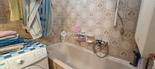 Eladó családi ház, Kunszentmártonban 24.999 M Ft, 5 szobás