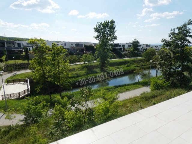 Eladó családi ház, Mogyoródon 279 M Ft, 5 szobás