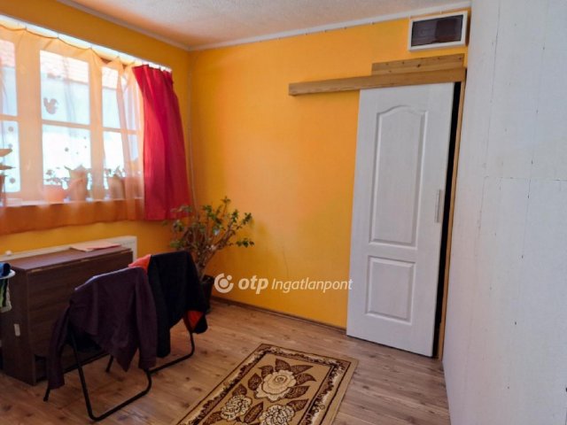 Eladó családi ház, Felsőörsön 69.99 M Ft, 3+1 szobás