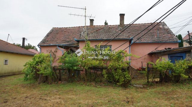 Eladó családi ház, Nagypálin 9.9 M Ft, 2 szobás