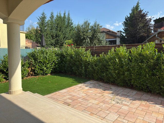 Eladó ikerház, Dunakeszin 194 M Ft, 5+1 szobás