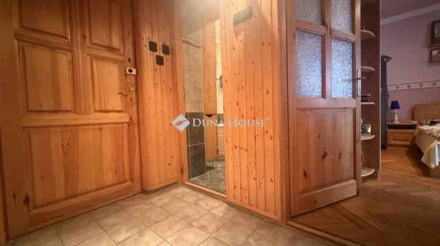 Eladó téglalakás, Oszkón 23 M Ft, 2 szobás